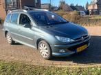 Peugeot 206 1.6 16V SW 2006 Grijs, Auto's, Peugeot, Voorwielaandrijving, 15 km/l, 40 €/maand, 4 cilinders