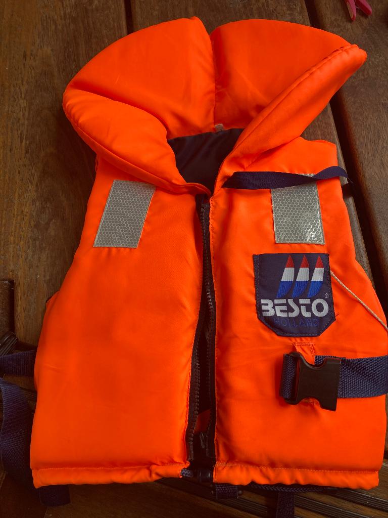 Besto reddingsvest zwemvest maat 3, Watersport en Boten, Watersportkleding, Gebruikt, Kind, Besto, Ophalen of Verzenden