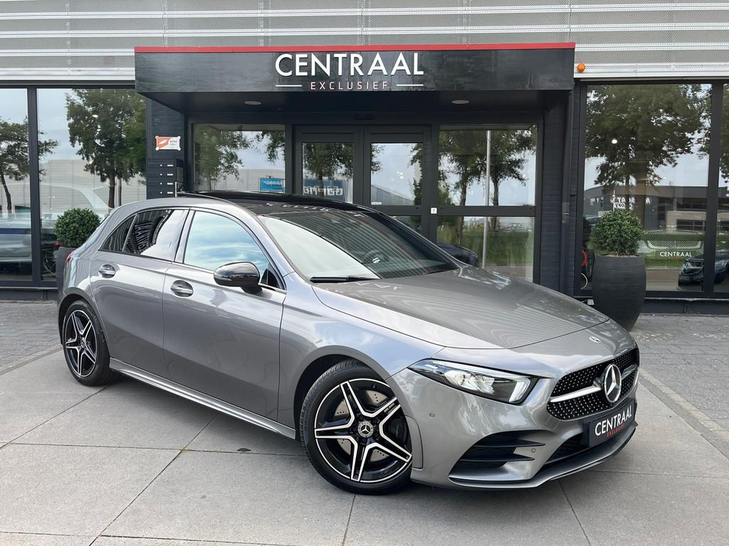 Mercedes-Benz A-klasse 250 AMG|Pano|Camera|Carplay|Ambient L, Auto's, Mercedes-Benz, 15 km/l, Gebruikt, 4 cilinders, 4 stoelen