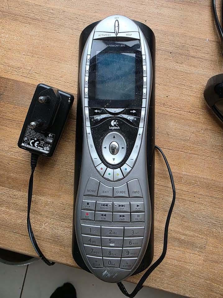 Logitech multifunctionele afstandsbediening, Ophalen, Gebruikt, Tv