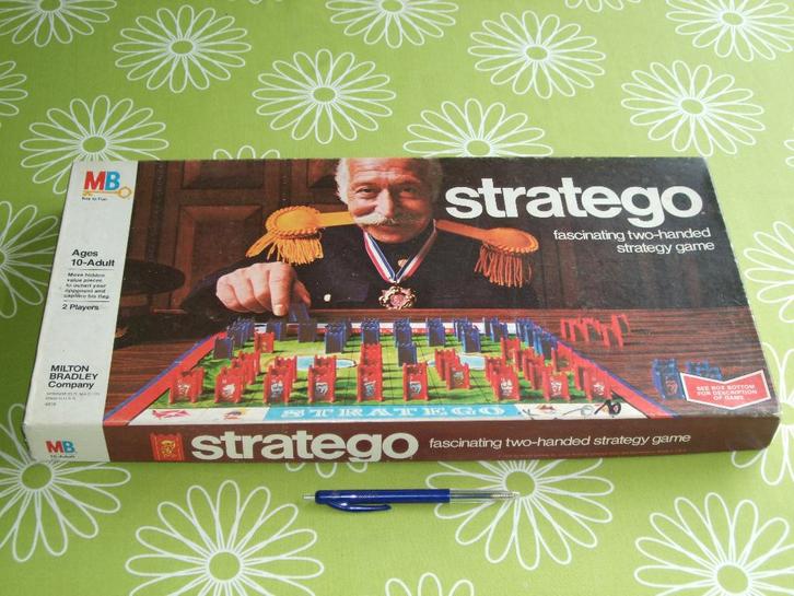 Vintage stratego spel uit 1975, Hobby en Vrije tijd, Gezelschapsspellen | Bordspellen, Gebruikt, Een of twee spelers, Ophalen of Verzenden