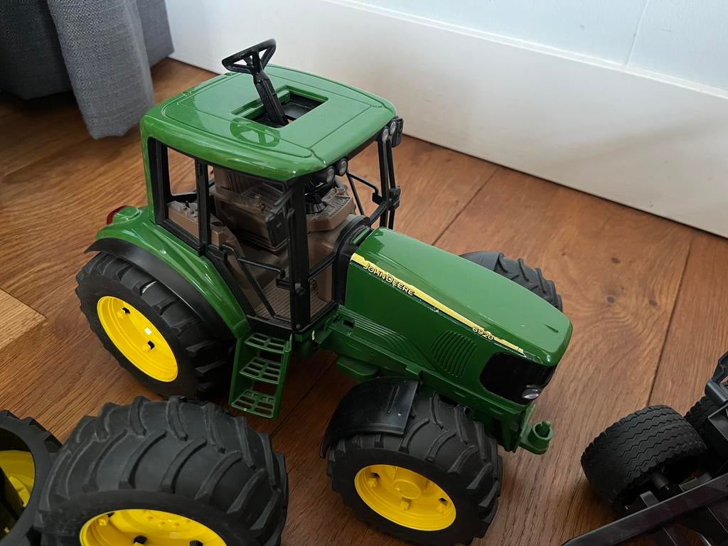 Bruder John Deere traktor met kar, Ophalen of Verzenden, Zo goed als nieuw