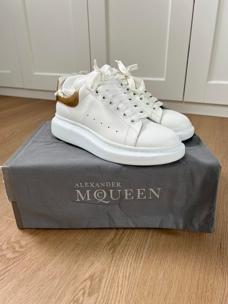 Alexander McQueen Sneakers Wit Goud, Alexander McQueen, Wit, Nieuw, Ophalen of Verzenden