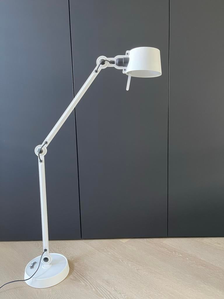 Zgan Tonone Bolt Tafellamp Bureauloamp Pure White, Huis en Inrichting, Lampen | Tafellampen, Zo goed als nieuw, 50 tot 75 cm, Metaal