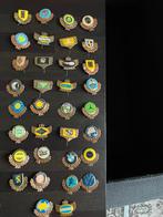 34 blikken auto en motor speldjes, Ophalen of Verzenden