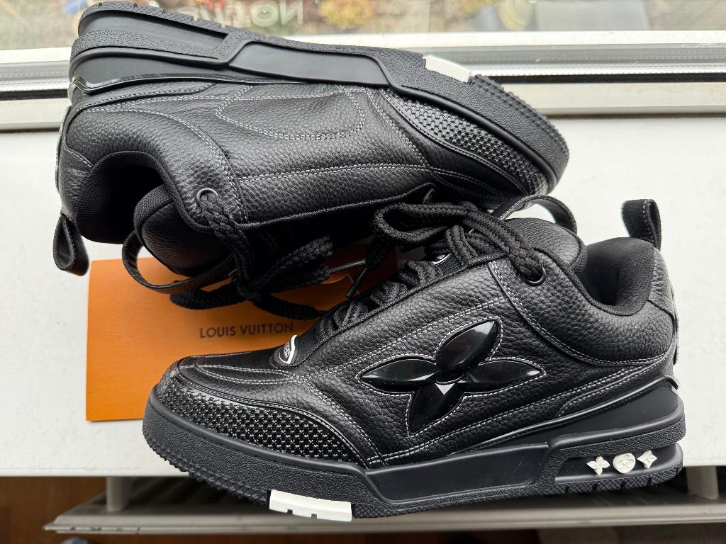 Louis Vuitton Trainers 43 - LEES BESCHRIJVING, Zwart, Nieuw, Ophalen of Verzenden, Sneakers of Gympen