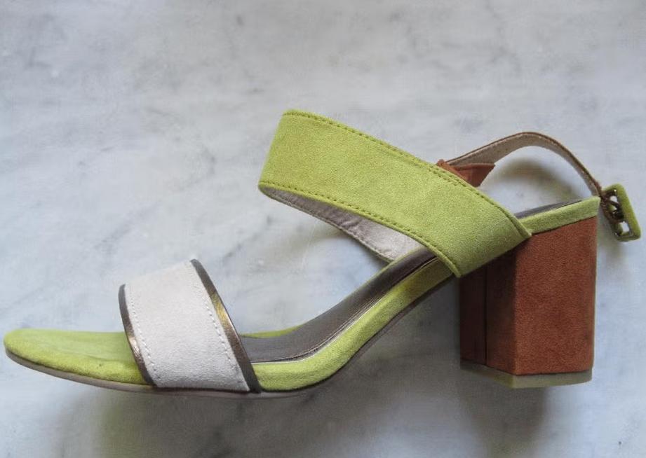 Nova suede sandalen, maat 38, Kleding | Dames, Schoenen, Oosterveldweg 15, 7274 DZ, Nova, Zo goed als nieuw, Stichting Angel's Choice