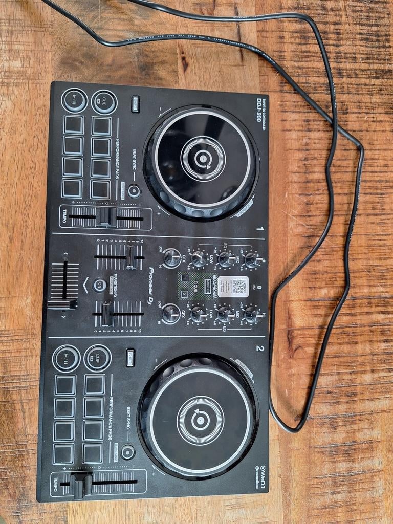 Pioneer DDJ-200 DJ-controller - Zo goed als nieuw, Muziek en Instrumenten, Dj-sets en Draaitafels, Ophalen of Verzenden, Zo goed als nieuw