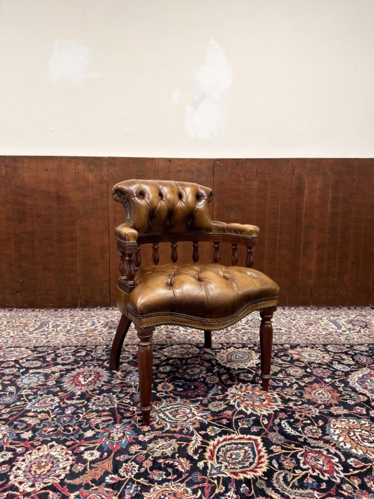 Klassiek Engels Chesterfield Bureaustoel, Ophalen