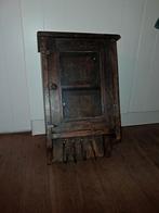 Brocant houten wandkastje, Ophalen