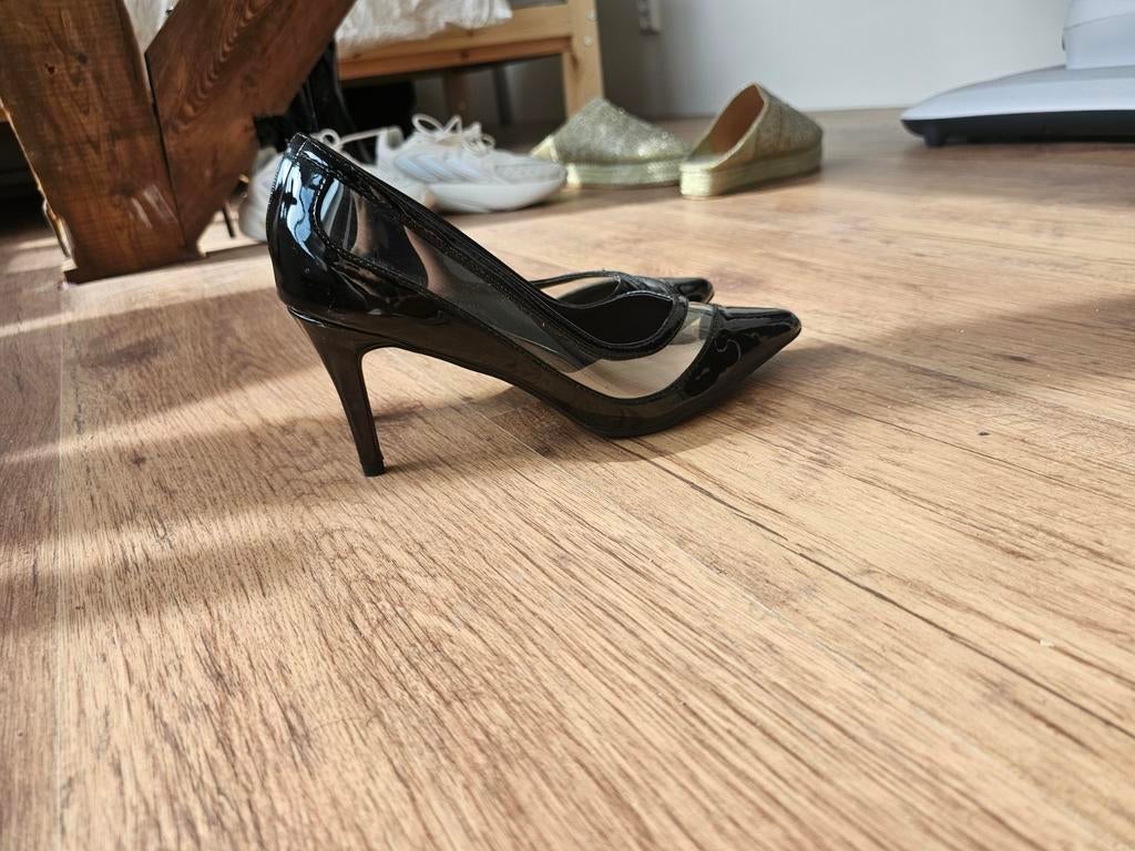 Zwarte pumps met doorzichtige zijkanten, Kleding | Dames, Ophalen of Verzenden