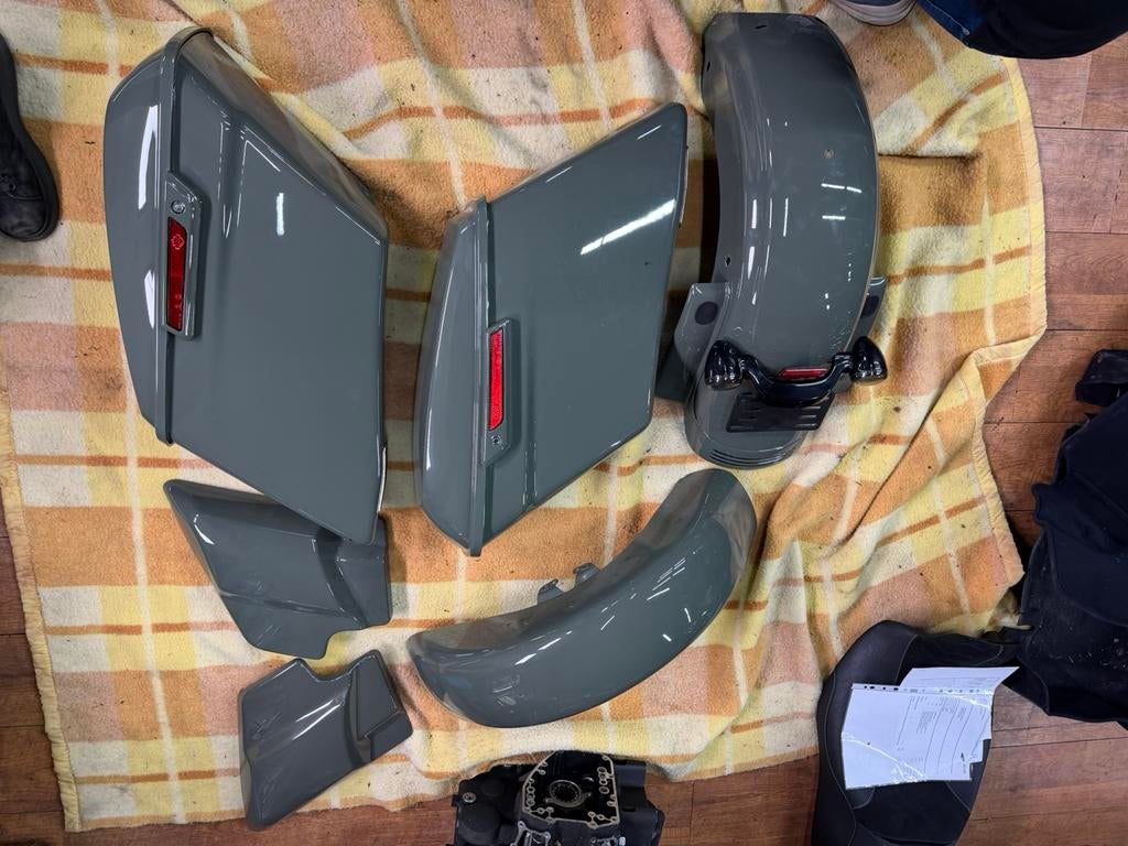 Spuitset harley davidson road king 2021, Ophalen of Verzenden, Gebruikt