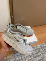 Nike Mind 002 Light Smoke Grey Maat 43, Kleding | Heren, Schoenen, Overige kleuren, Nieuw, Ophalen of Verzenden, Sneakers of Gympen