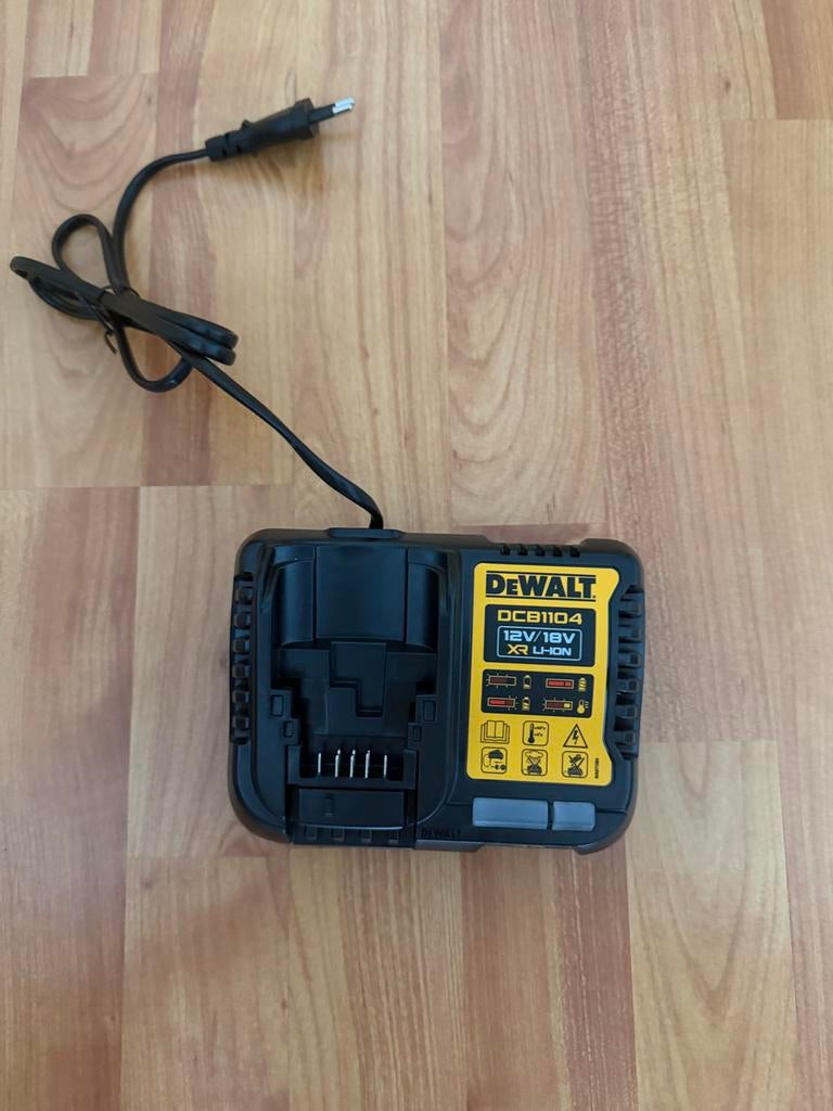 DeWalt DCB1104 Snellader 12V/18V XR Li-Ion, Ophalen of Verzenden, Nieuw, Overige typen