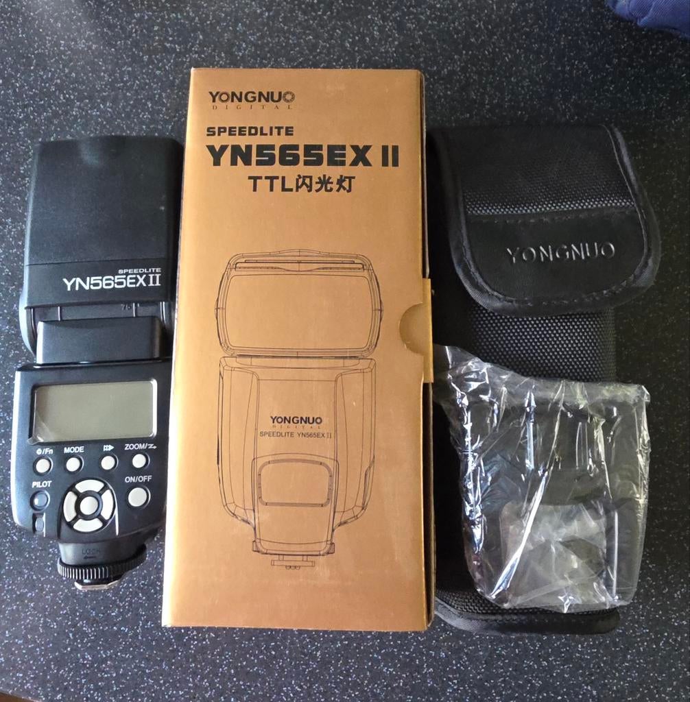 Yongnuo Flitser voor Canon, Ophalen of Verzenden, Zo goed als nieuw, Canon, Kantelbaar