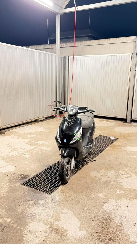 Piaggio Zip 2-takt 2017 Duits, Fietsen en Brommers, Scooters | Peugeot, Zo goed als nieuw, Overige modellen, Maximaal 45 km/u