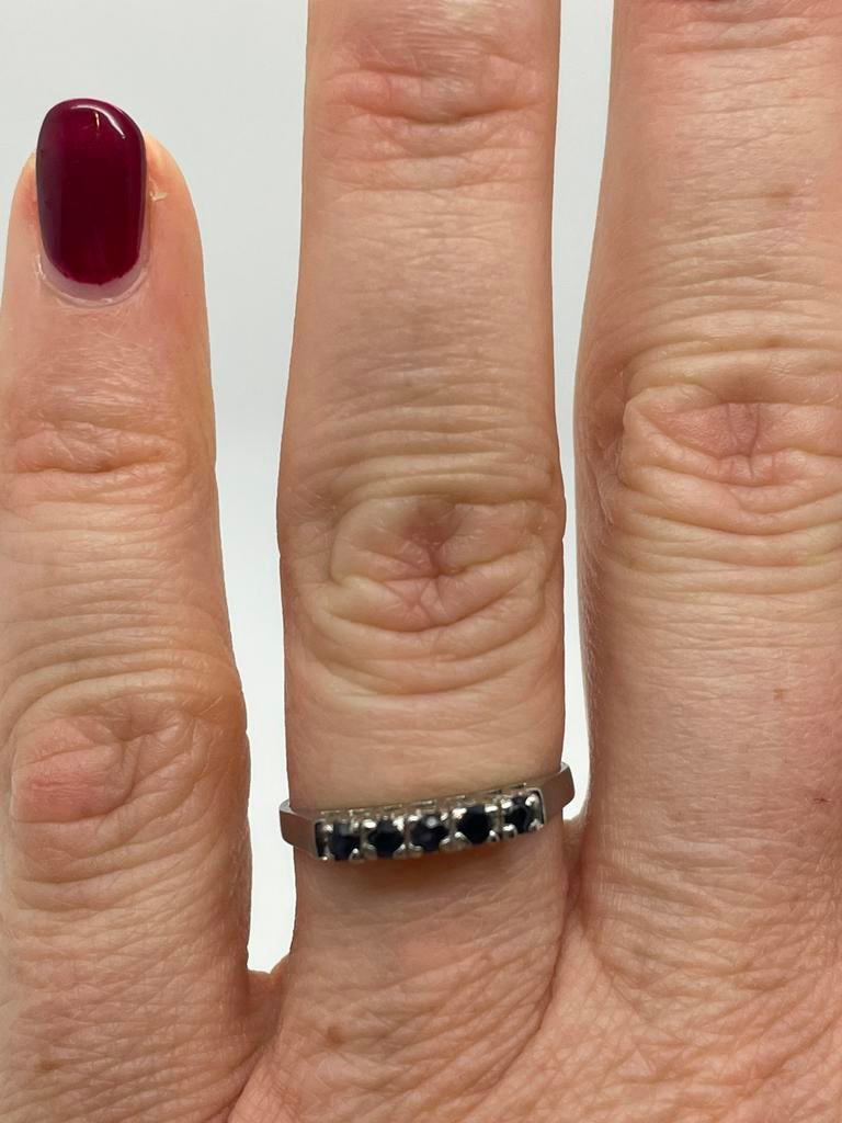 D529 Prachtige zilveren ring blauwe saffier maat 17,5, Ophalen of Verzenden, X, Met edelsteen, Dame