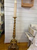 Antieke koperen kandelaar met gedraaide stam en cherubijnen, Ophalen, Koper of Brons