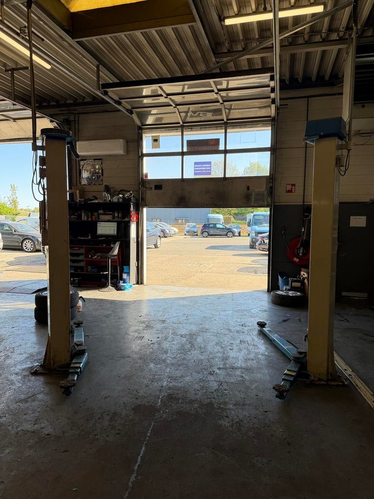 OMCN hefbrug 2 koloms 2800KG, Ophalen, Gebruikt