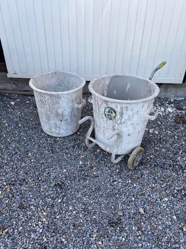 2 maal egaline kuipen met onderstel, Ophalen, Gebruikt