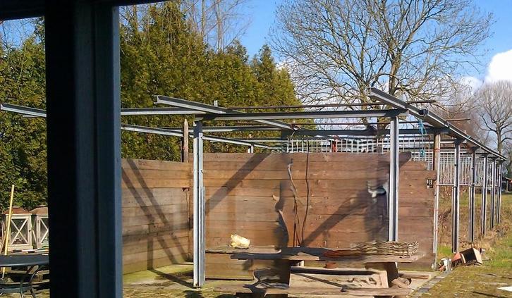 Gegalvaniseerde stalconstructie H-profielen + 14 stalhekken, Doe-het-zelf en Verbouw, Metalen, Gebruikt, IJzer, Ophalen