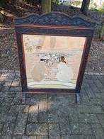 Antiek houten haardscherm met geborduurd tafereel, Antiek en Kunst, Ophalen