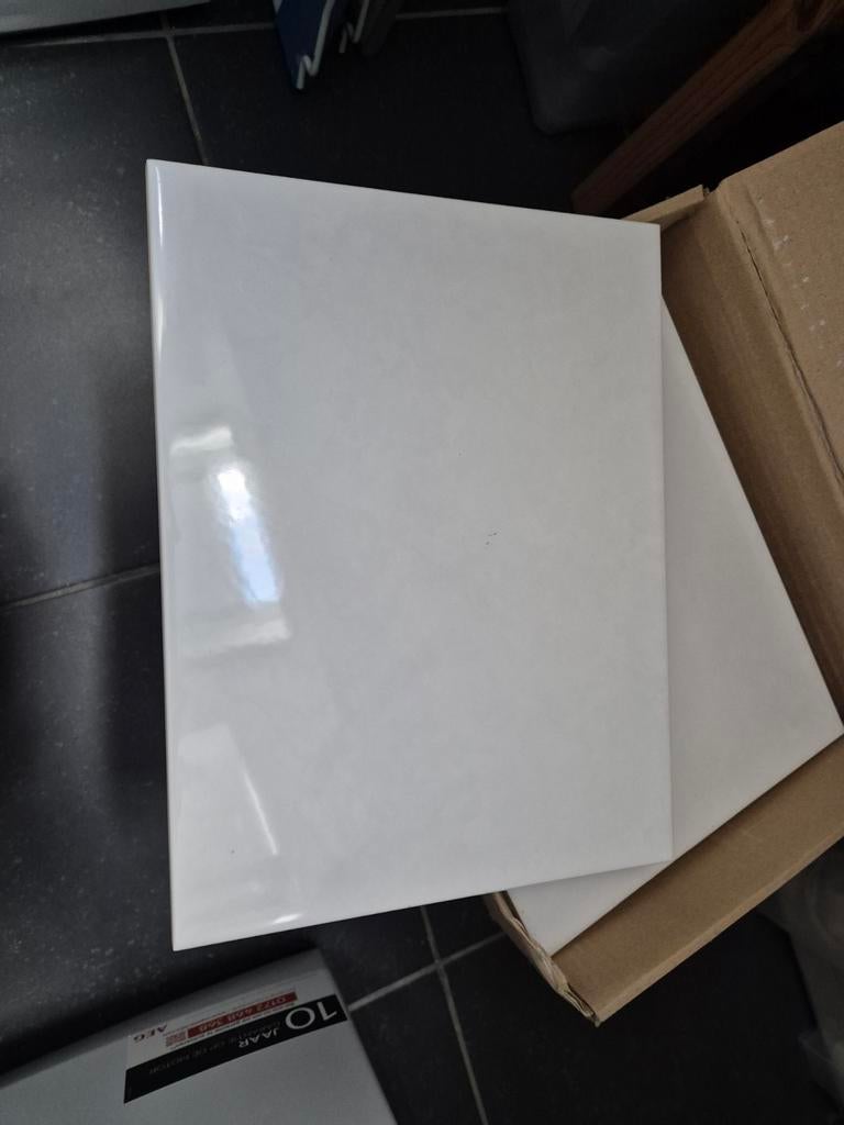 Badkamertegels wit, Ophalen, Nieuw, 20 tot 40 cm, Minder dan 5 m²