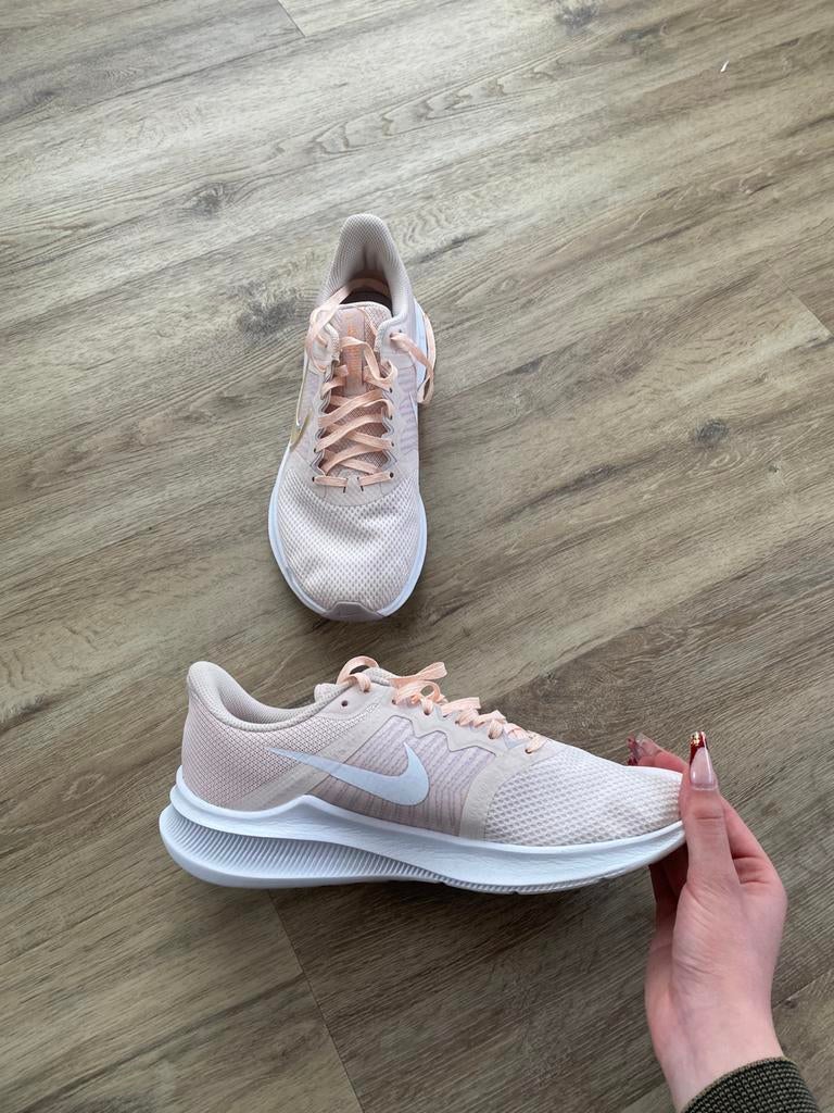 Hardloopschoenen Nike, Sportschoenen, Nieuw, Ophalen of Verzenden, Roze