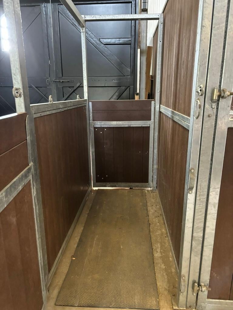 Professionele opvoelbox (Roosen), Dieren en Toebehoren, Stalling, 1 paard of pony