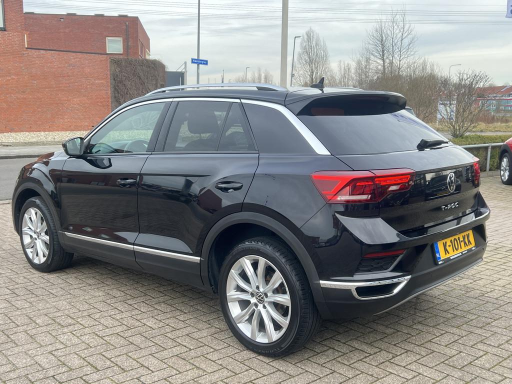 Volkswagen T-Roc 1.5 TSI 150 pk Automaat Sport Navigatie Cam, 1254 kg, Stof, 4 cilinders, 150 pk