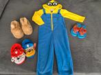 Minion-onesie (98-104) + 3 sets slippers/sloffen/pantoffels, Ophalen of Verzenden, Gebruikt, Jongen of Meisje, Overige typen