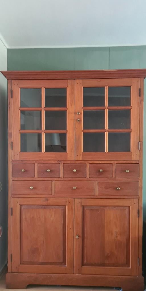 Mooie houten kast met veel opbergruimte - 140x210x50 cm, Ophalen, Gebruikt, 200 cm of meer, Klassiek