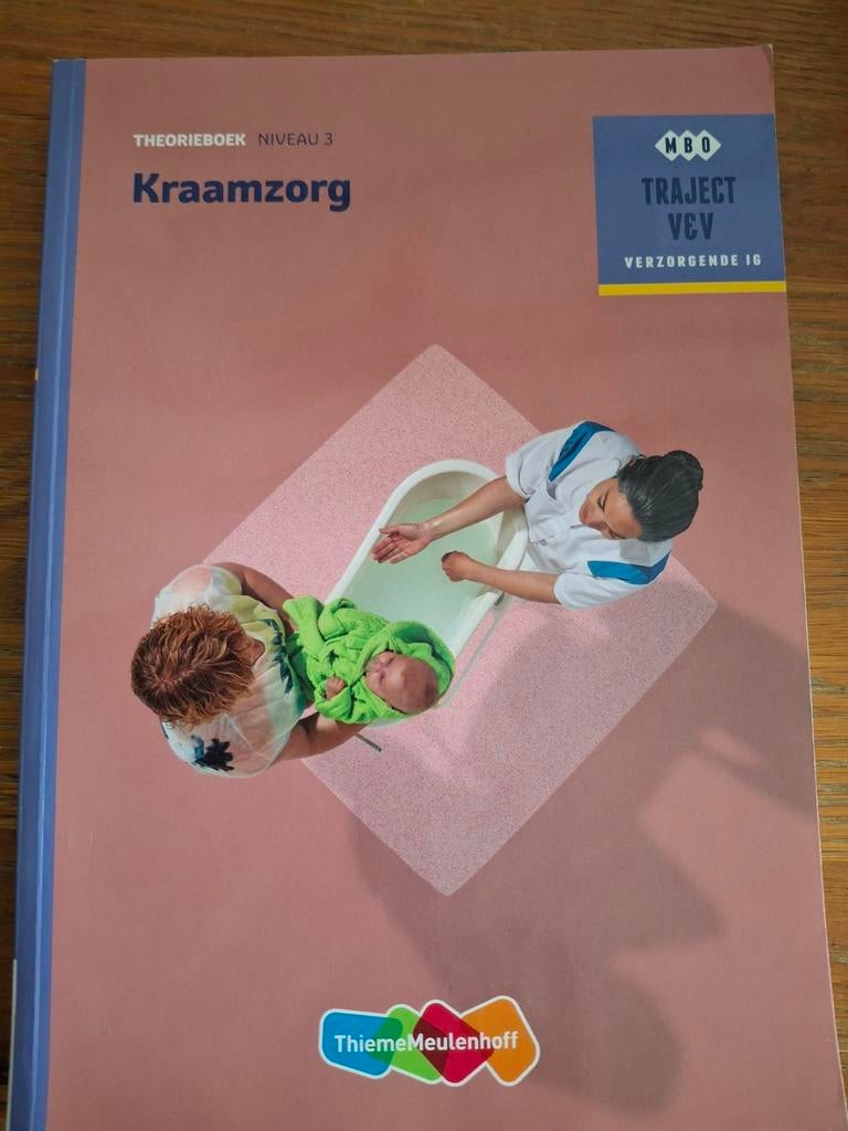 Kraamzorg Theorieboek Niveau 3 MBO Traject VEV, H.P.M. van der Maat, Ophalen of Verzenden, Zo goed als nieuw, MBO
