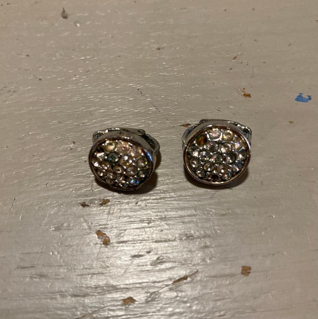 Vintage zilverkleurige strass Swarovski oorbellen oorclips, Sieraden, Tassen en Uiterlijk, Oorbellen, Overige materialen, Gebruikt