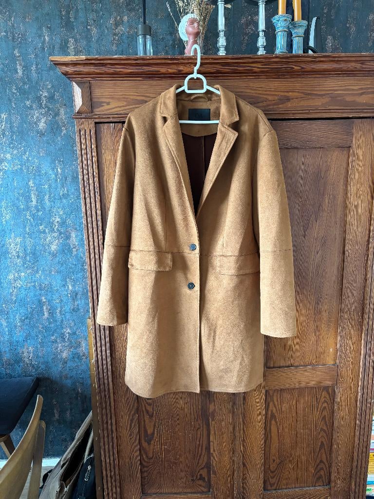 Suede tussen jas, Maat 38/40 (M), Bruin, Ophalen of Verzenden, Zo goed als nieuw