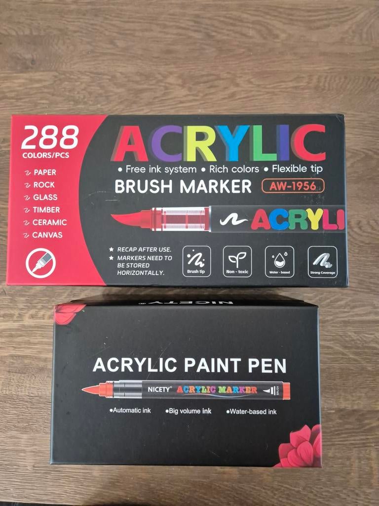 Acryl stifen (brush markers) Nicety, Ophalen of Verzenden, Zo goed als nieuw, Potlood of Stift