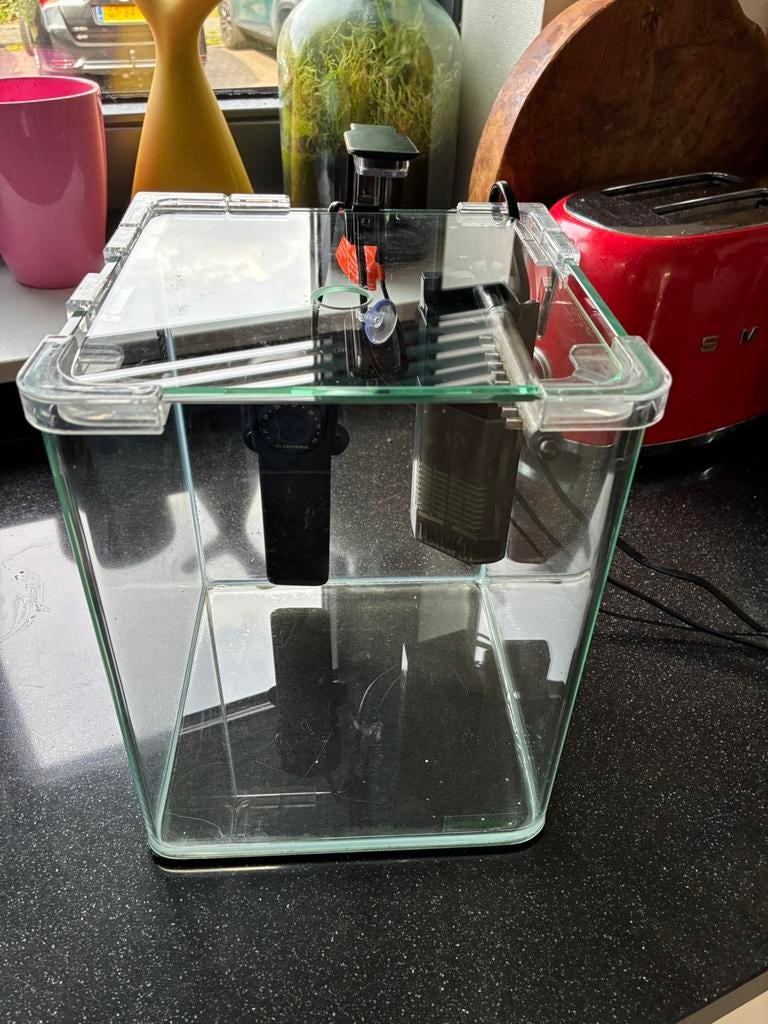 Dennerle Nanocube 10L incl pomp en verwarming in goede staat, Ophalen, Dennerle, Zo goed als nieuw, Leeg aquarium