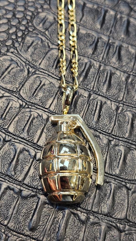 Prachtige Figaro ketting met Granaat 14karaat goud