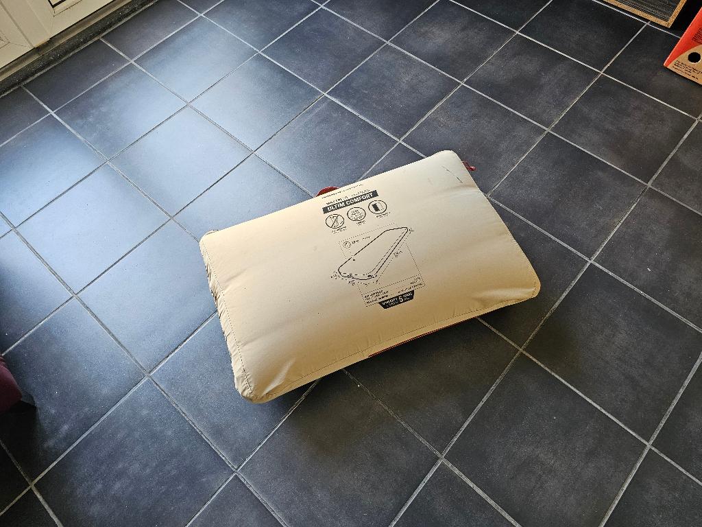 Quechua Ultim Comfort 70cm - Decathlon - Let op: Lek, Ophalen, Gebruikt, 1-persoons