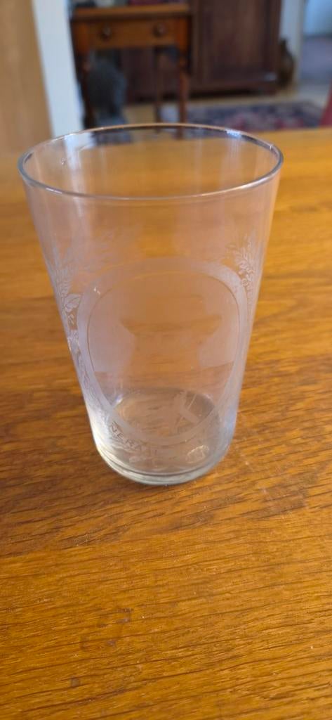 Gegraveerd glas, Ophalen of Verzenden, Zo goed als nieuw, Bierglas