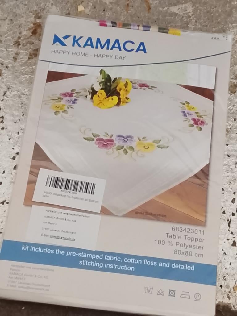 Tafels kleed borduren bloemen, Hobby en Vrije tijd, Ophalen, Nieuw, Frame of Mal