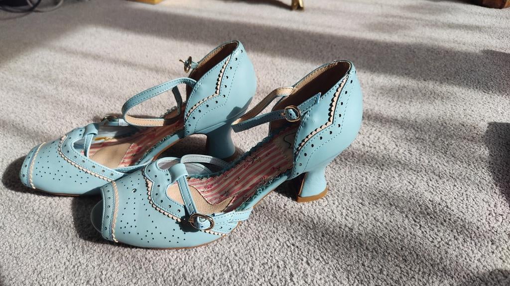 Bettie Page dames schoen, Ophalen of Verzenden, Nieuw, Blauw, Sneakers of Gympen
