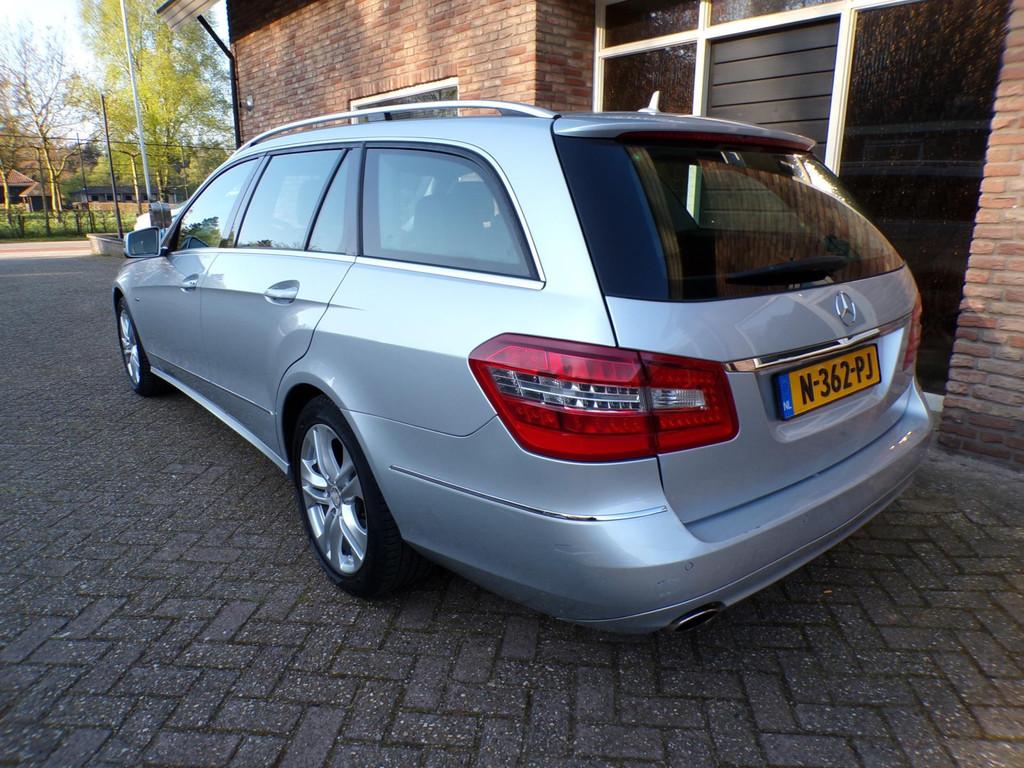 Mercedes-Benz E-klasse Estate 200 CGI Avantgarde Automaat /, Auto's, Automaat, Euro 5, Achterwielaandrijving, Gebruikt