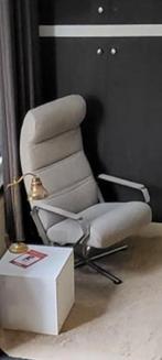 Montel grijze stoel, Ophalen, 75 tot 100 cm, 50 tot 75 cm