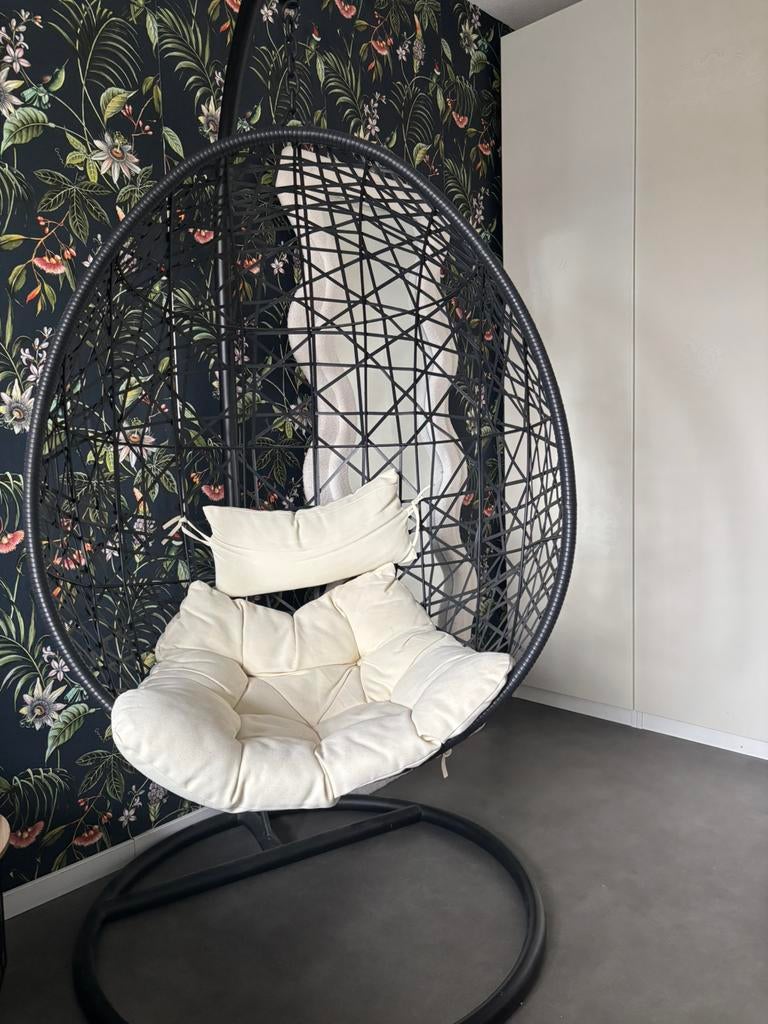 Zwarte hangstoel, Huis en Inrichting, Stoelen, Ophalen, Overige materialen, Gebruikt, Zwart