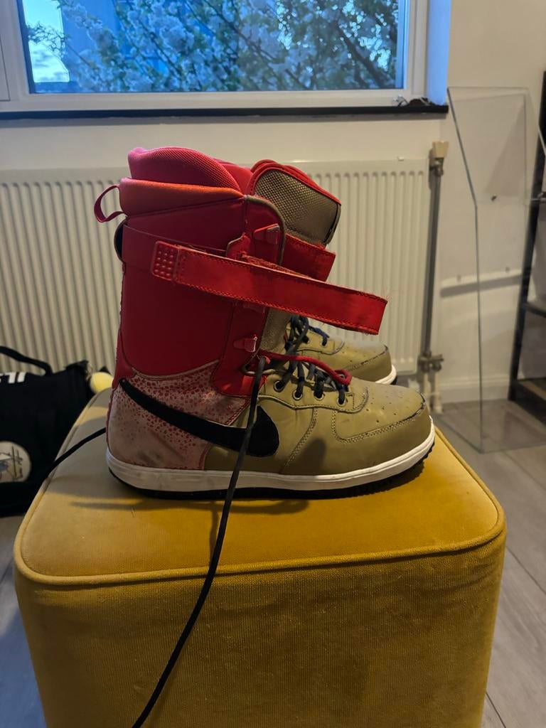 Nike snowboard schoenen maat 45, Sport en Fitness, Snowboarden, Ophalen of Verzenden, Gebruikt, Snowboots