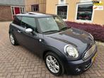 Mini Mini 1.6 Cooper 10 Years II/NAVI/LEER/PANORAM/NAP/NW AP, Voorwielaandrijving, Euro 5, 4 cilinders, 4 stoelen