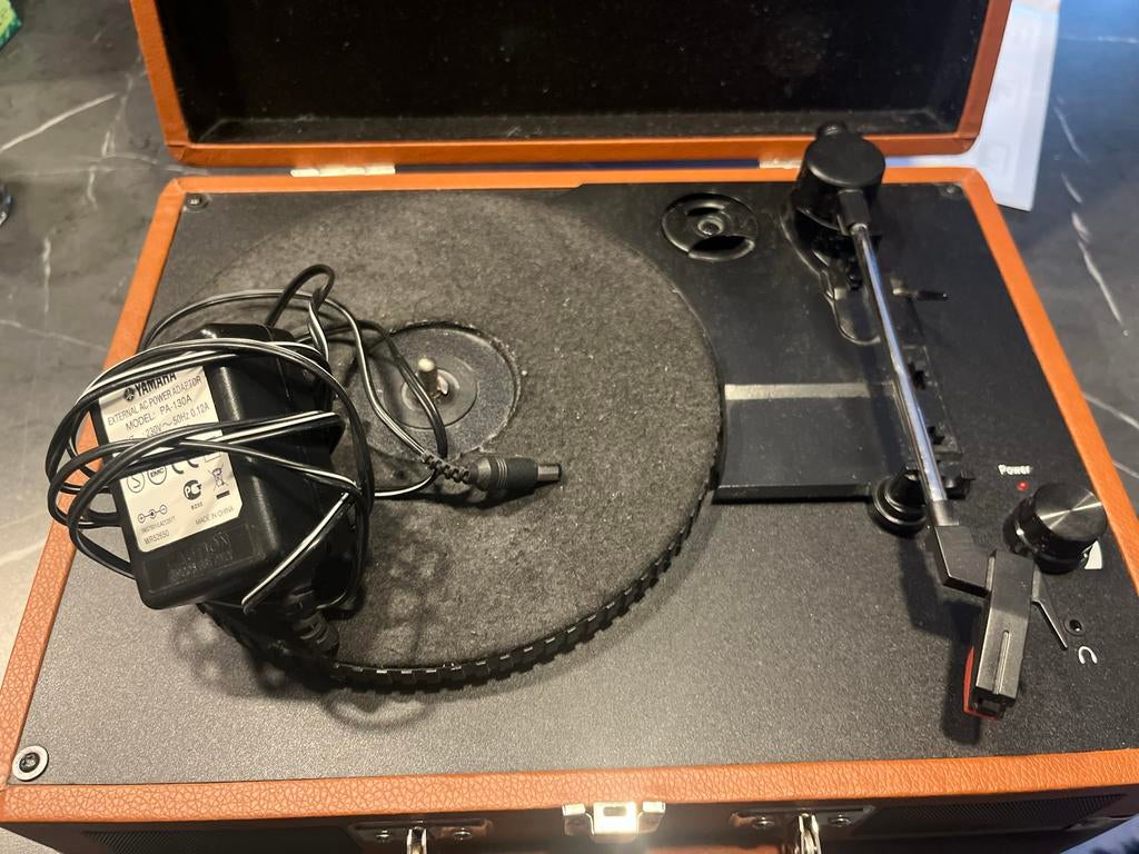 Lenco Classic Phono Platenspeler in Koffer - Bruin, Ophalen, Zo goed als nieuw, Platenspeler, Overige merken
