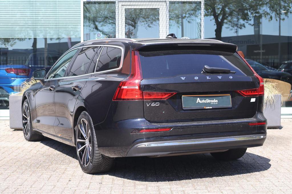 Volvo V60 T6 Core Bright 350pk AWD | ACC | Climate | Carplay, Stof, Gebruikt, 4 cilinders, Zwart