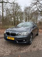 BMW 1-Serie 118D Automaat Metallic grijs Sport M-pakket, Auto's, BMW, Achterwielaandrijving, 1995 cc, Zwart, Leder